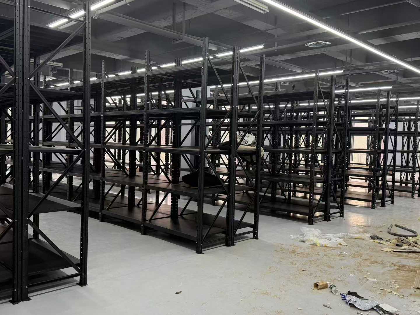 Heavy Duty Warehouse Shelving vs Standard Shelving: What Is the Difference