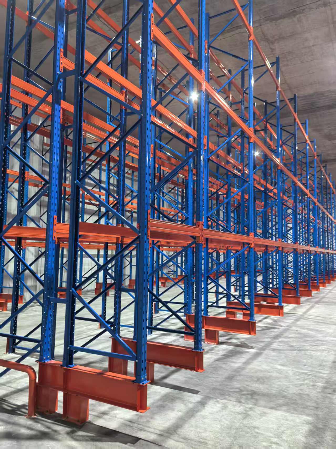 What Are the Key Benefits of a Heavy Duty Racking System