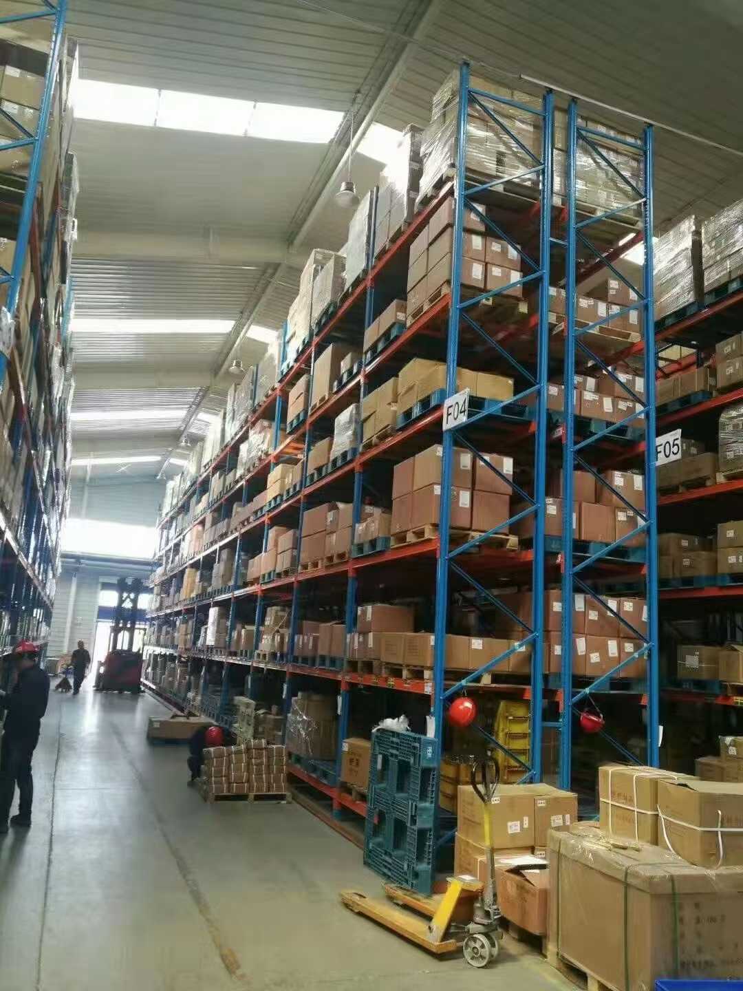 Heavy Duty Industrial Warehouse Racking vs Standard Warehouse Racks